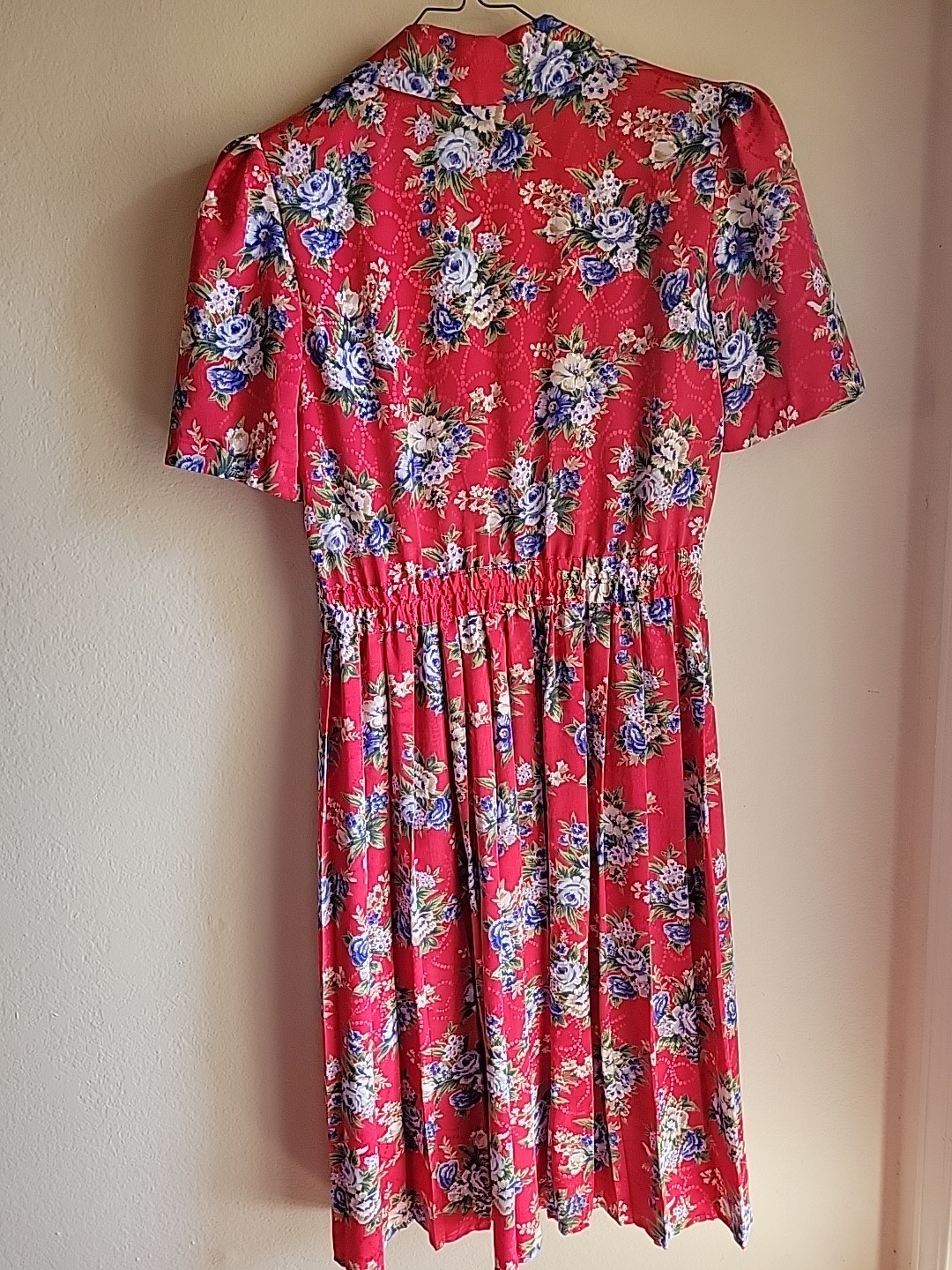womens vintage secretary midi Collared dress S/M Red Floral Pleated Romantic USA