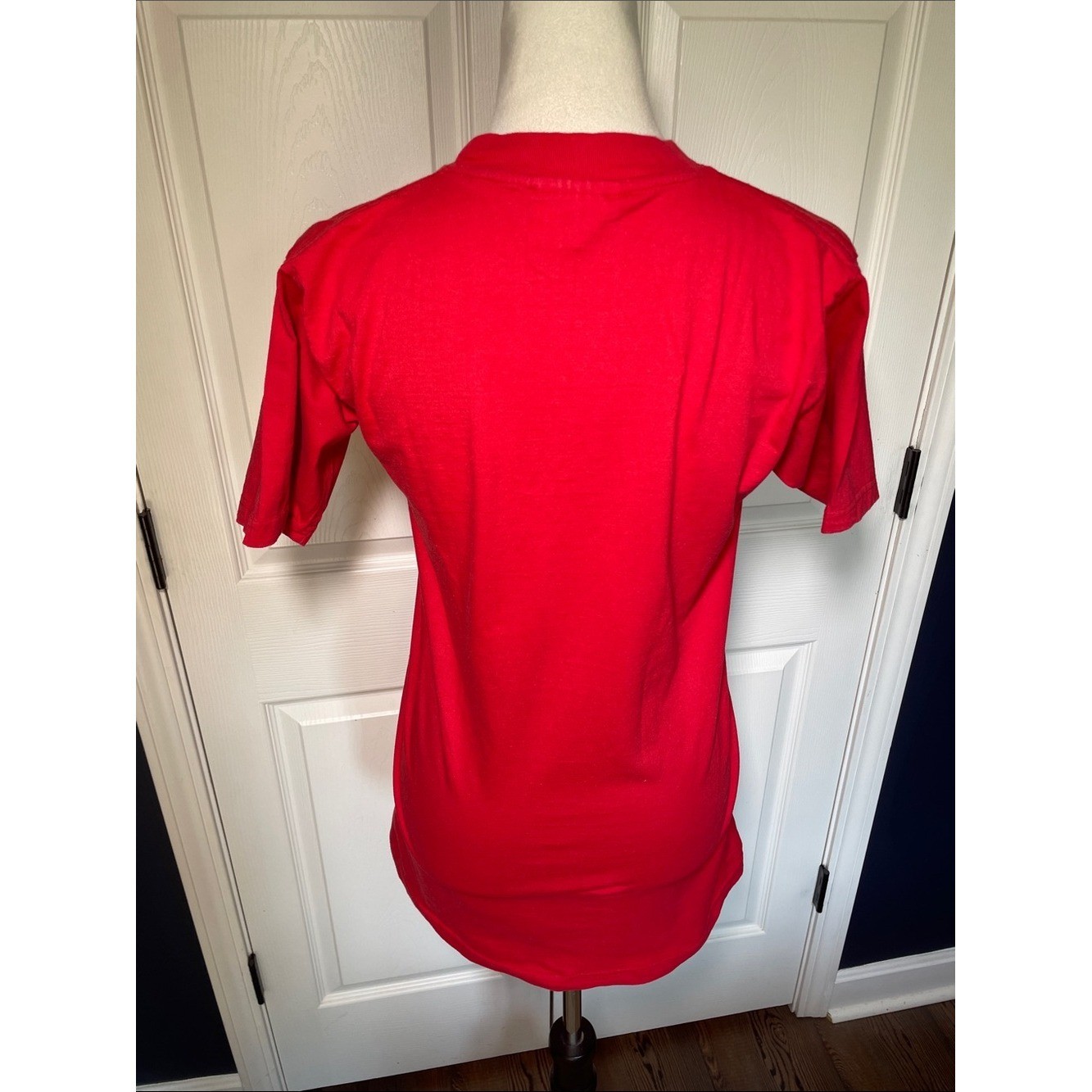 Vintage Impressions Canada Québec Red Short Sleeve Tee 100% Cotton Size Small
