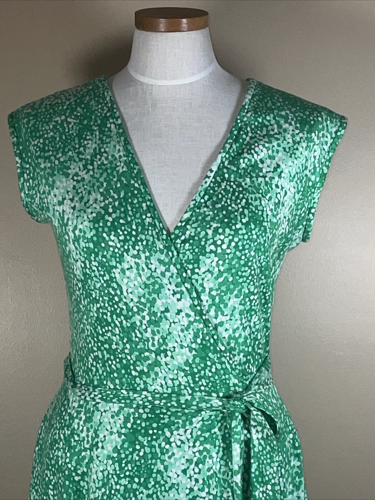 Vintage Eva Robert Janan 1970s Green Print Wrap Dress NOS NWT C-35″ 6 8
