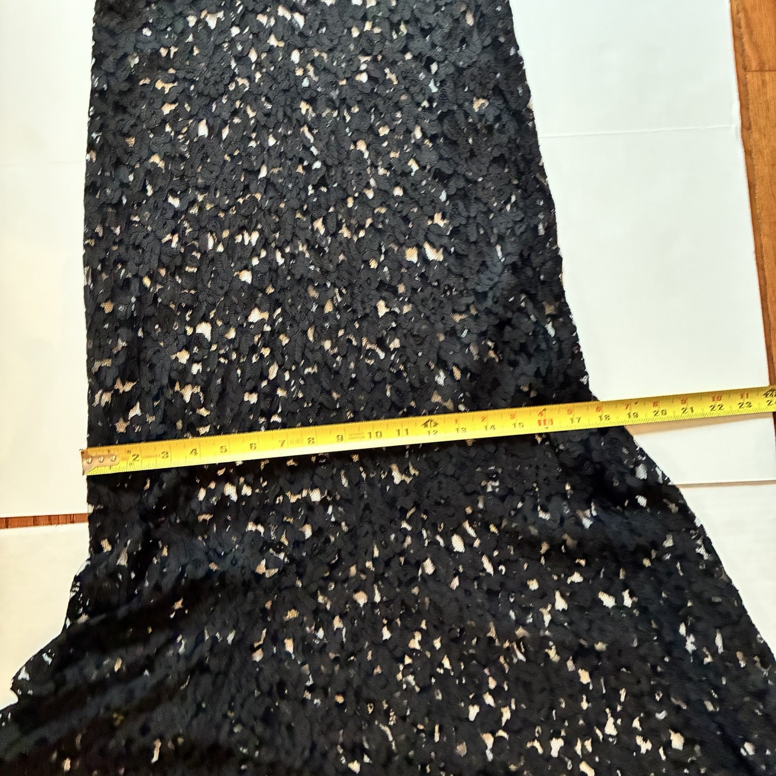 1920’S/30’S Black Art Deco Bias Cut Flutter Capelet Lace Evening Dress Small ￼