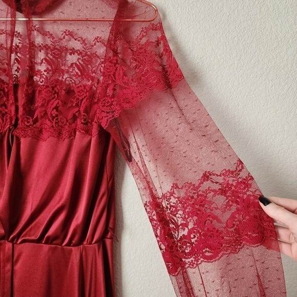JCPENNY x VINTAGE Lace neckline Dress long sleeve in wine red