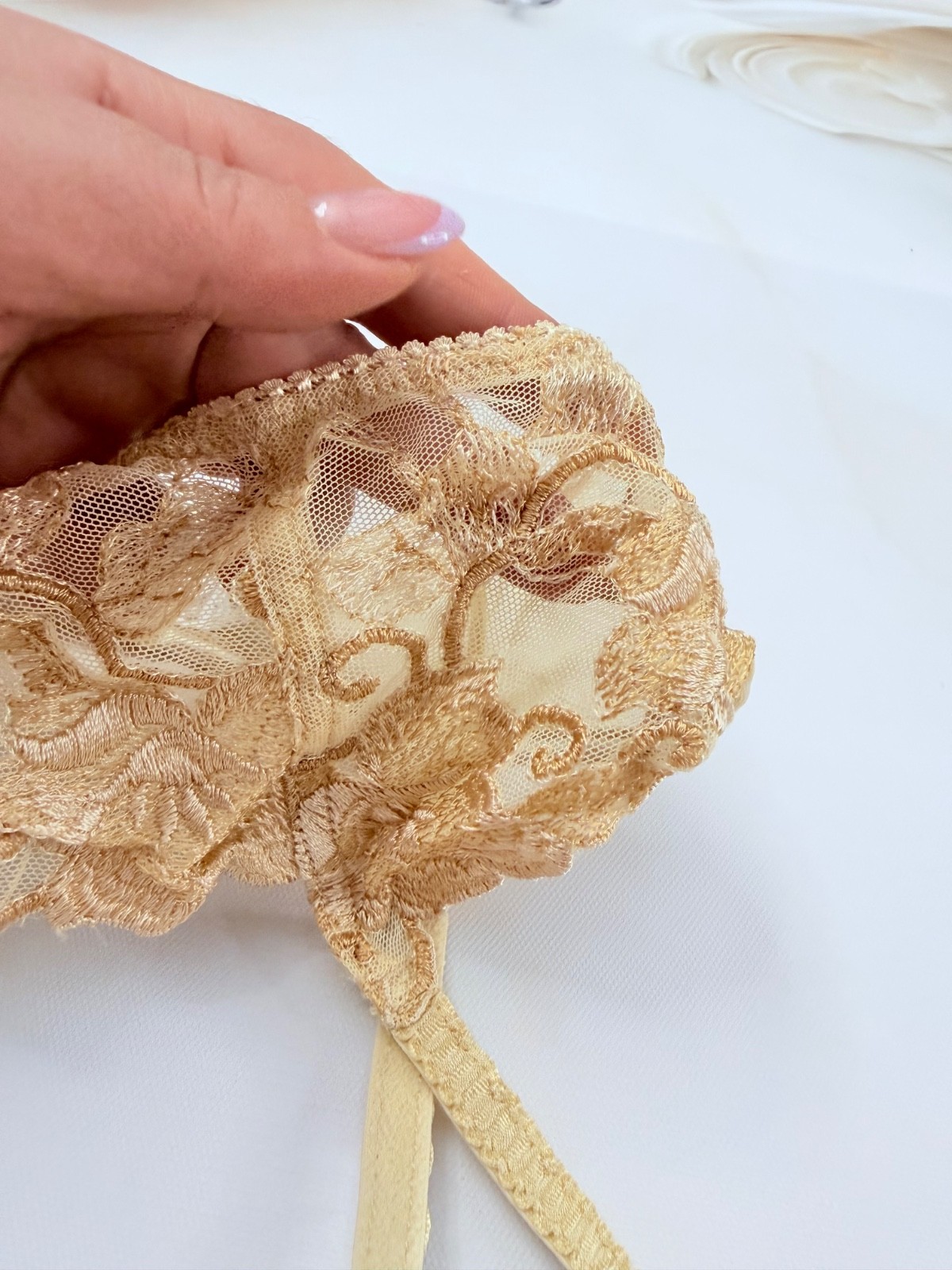 Vintage nude Lace Suspender Belt Garter Belt UK 8 EU 40 Size it2. S Floral Lace
