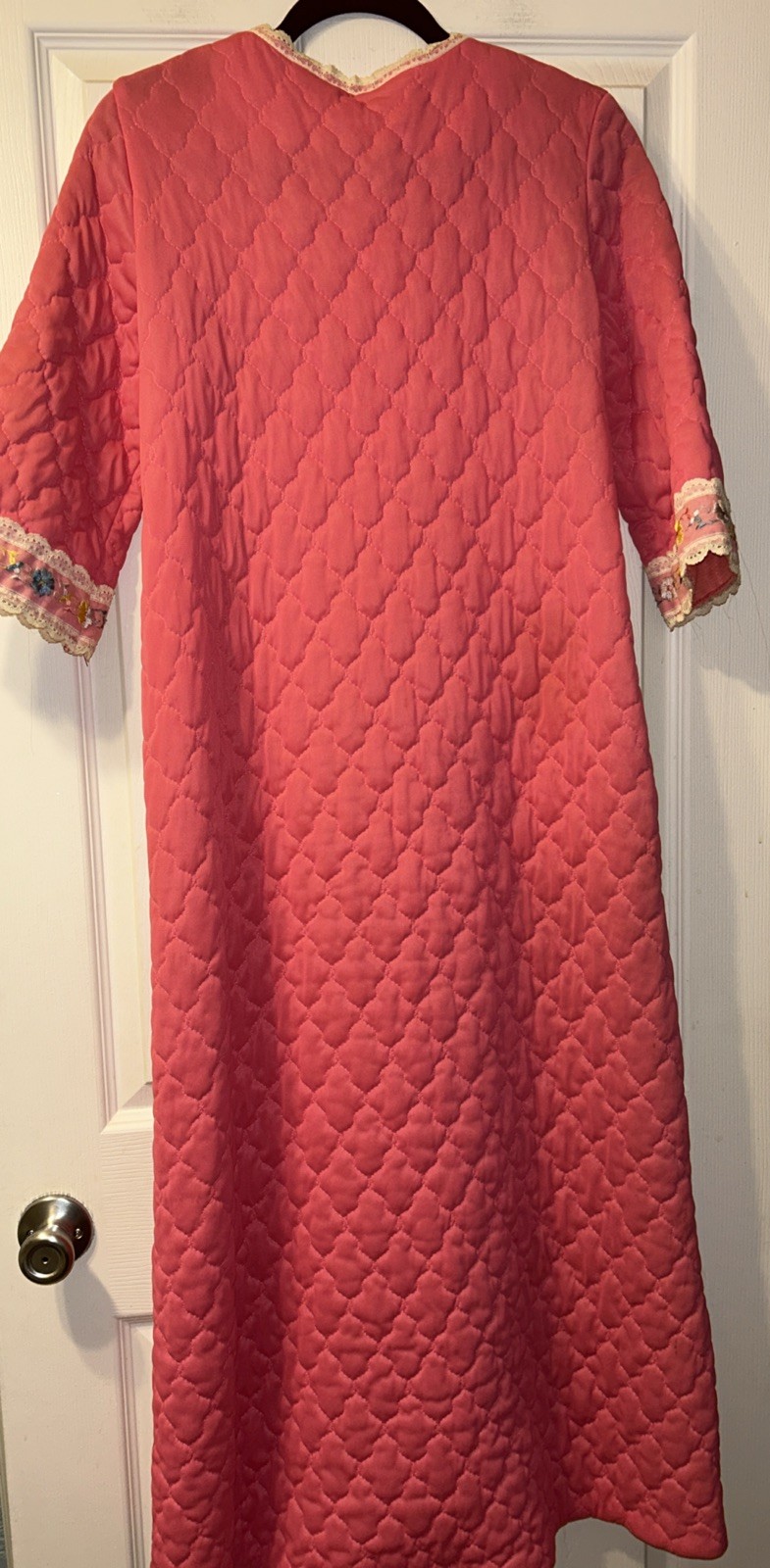 Vintage 60s 70s Light Quilted Pink Long Robe Grannycore Coastal Grandma Lingerie