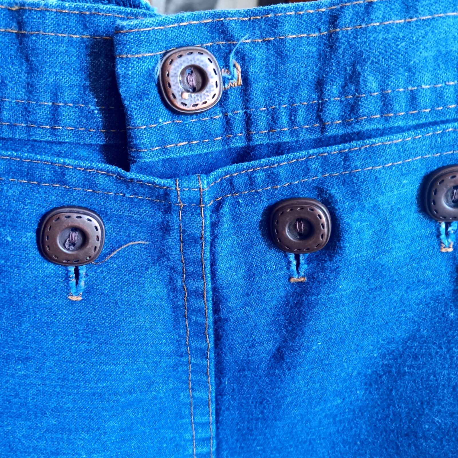 True Vintage Skirt 7 23W 23″ 1970’s Denim A-Line Copper Button High-Waisted Boho