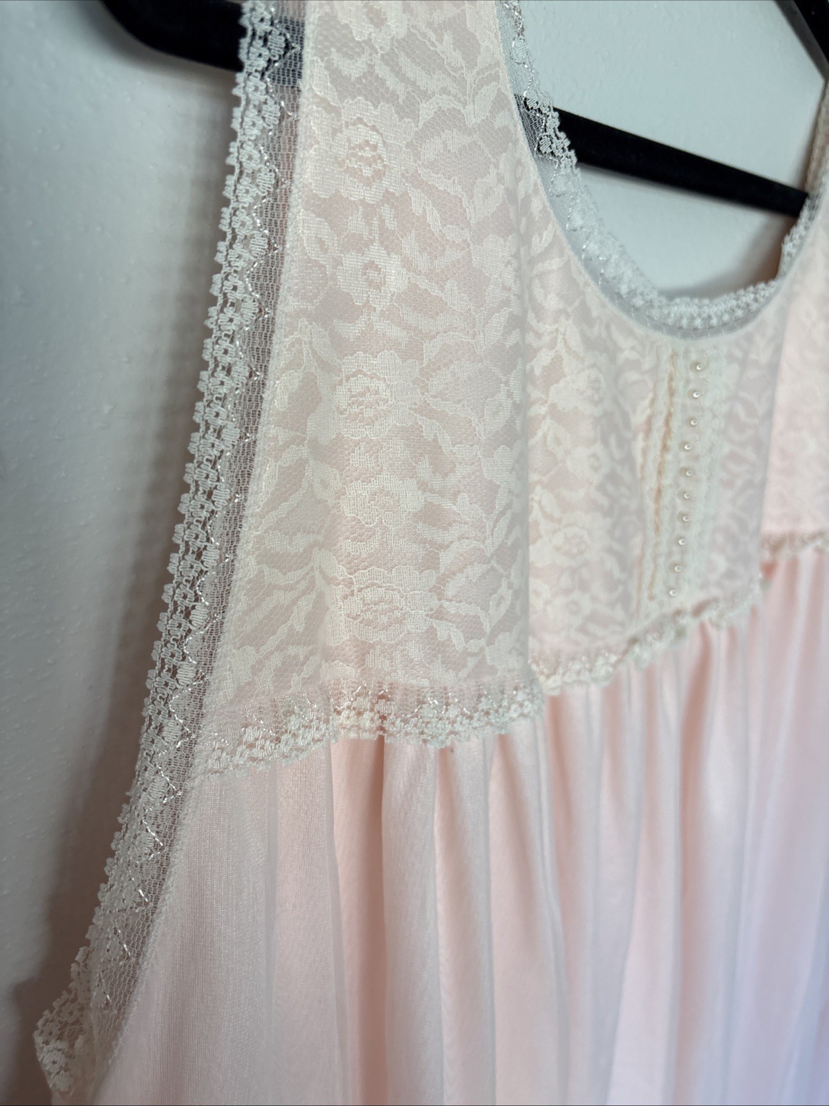 Vtg Pink Blush Evening Gown Lingerie Bridal Boutique Ivory rose Lace Detail