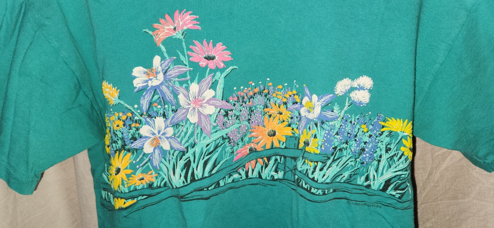 VTG Single Stitch Womens Lifestyles 1990 Tee Oneita USA M Flower Garden Wrap