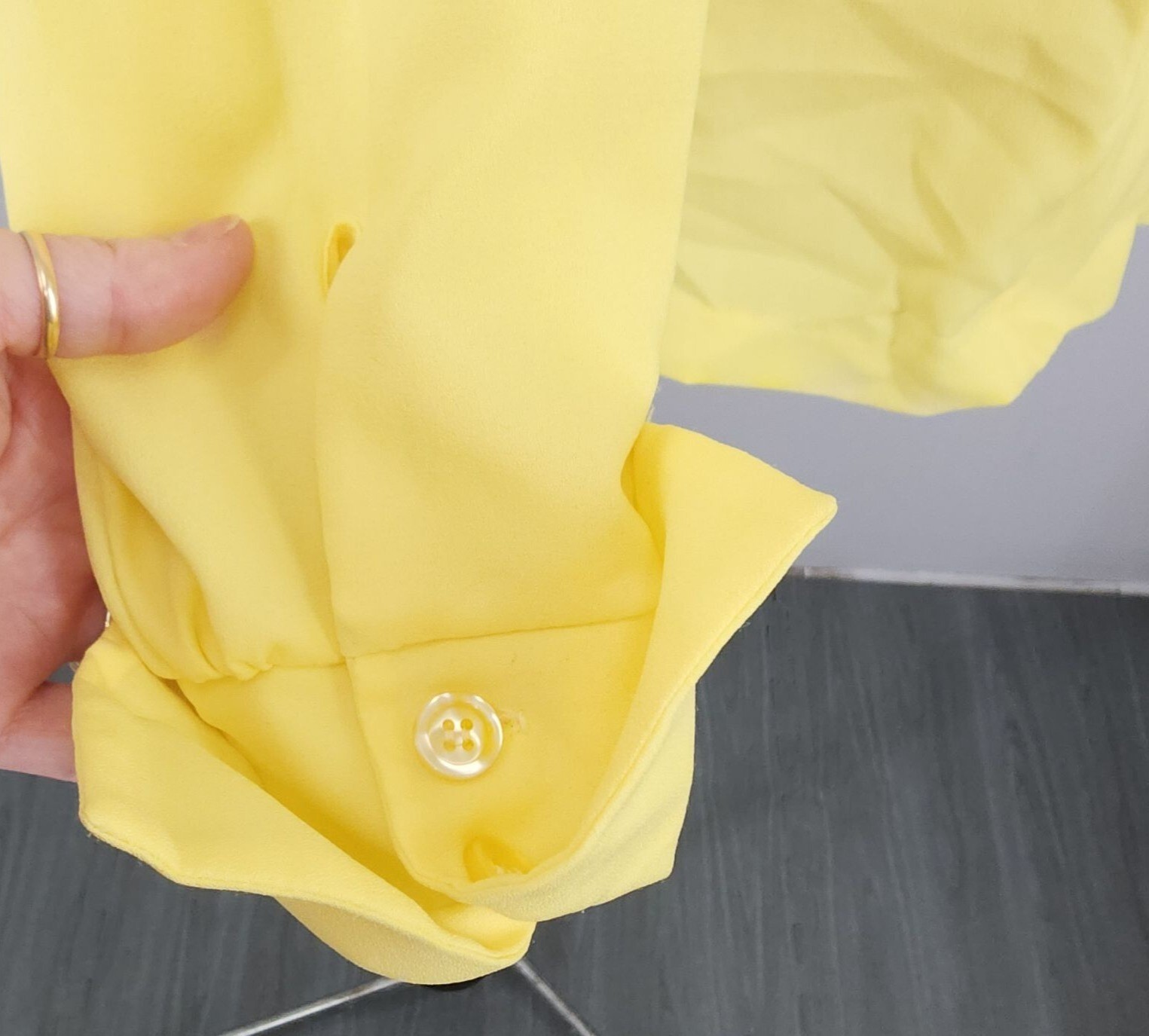 Vintage Lady Arrow Yellow Collared Cuffed Long Sleeve Button Down Blouse 70’s 12