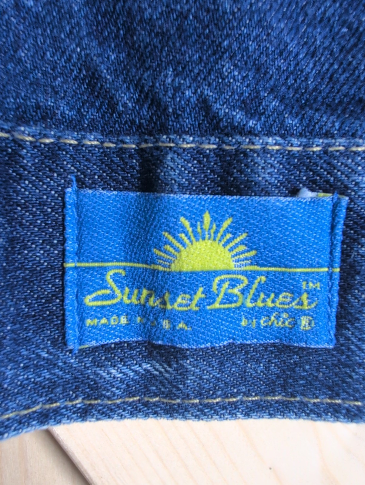 Vintage Women’s Blue jean jacket Sunset Blues made by Chic S Medium