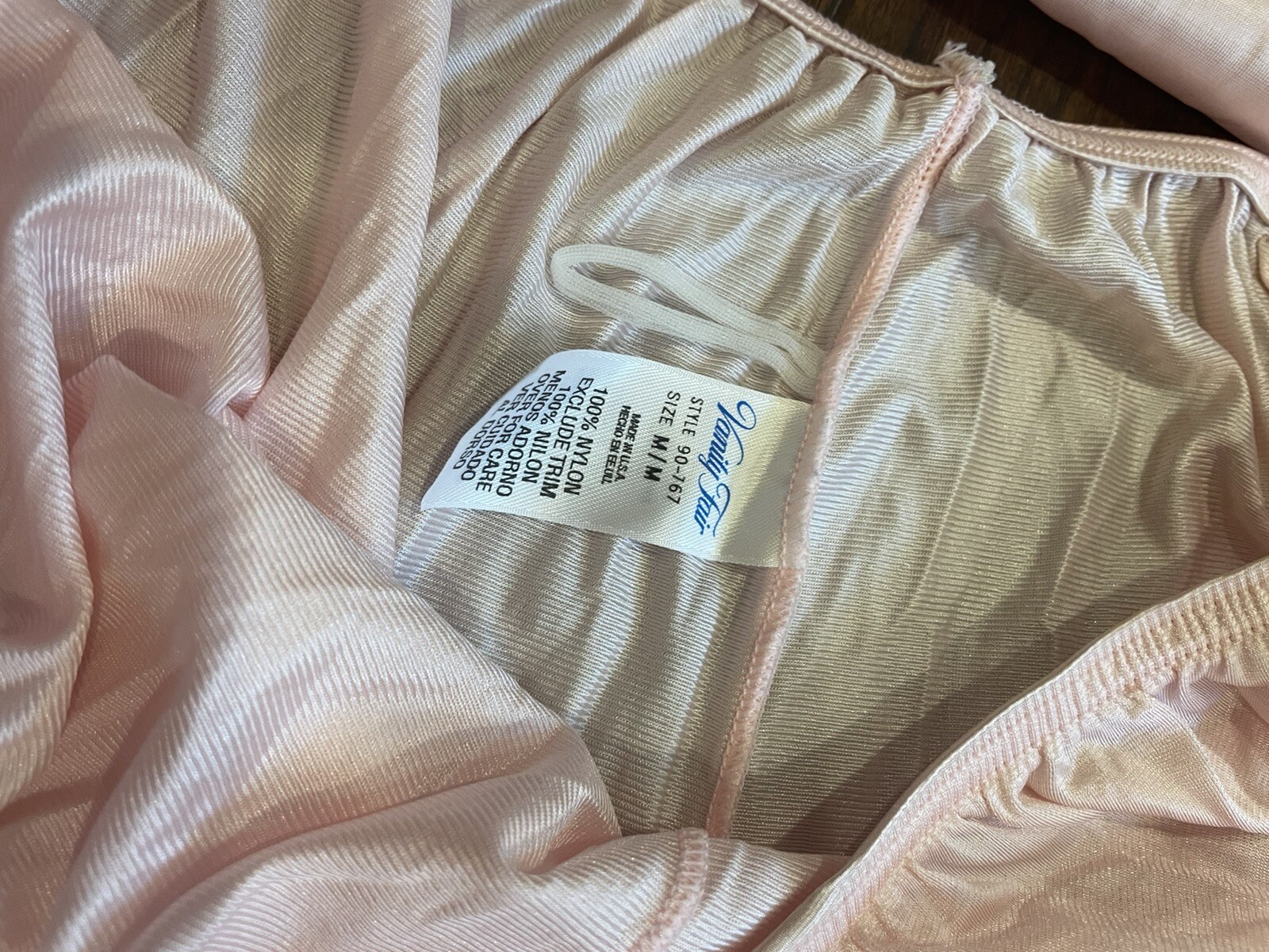 Vintage VANITY FAIR 2pc. Pajama Set PINK Top/Bottoms LOUNGE Nylon BUTTON UP sz M