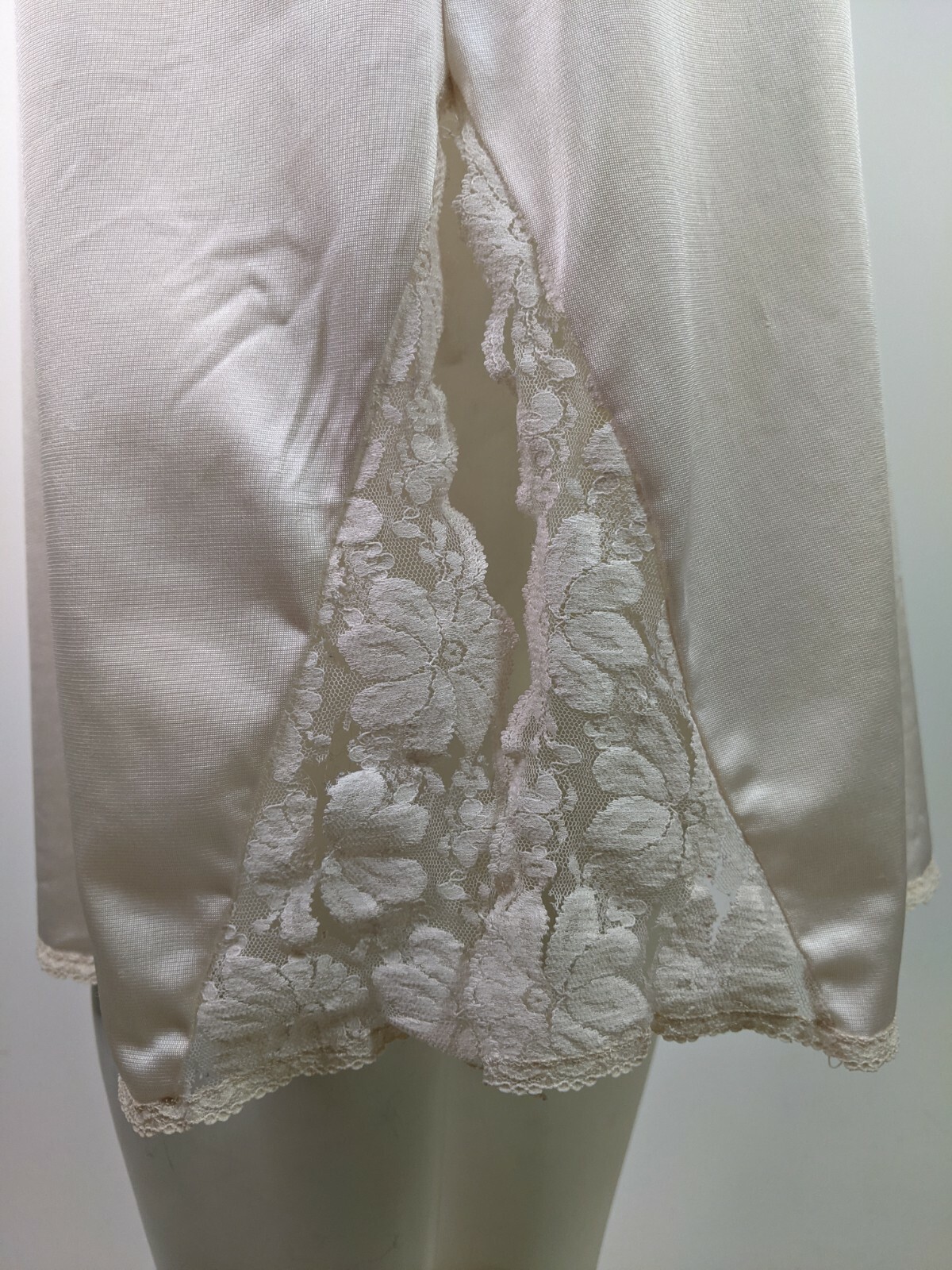 Nylon Lingerie Maidenform Half Slip Vintage Beige Vtg Lace Below Knee M