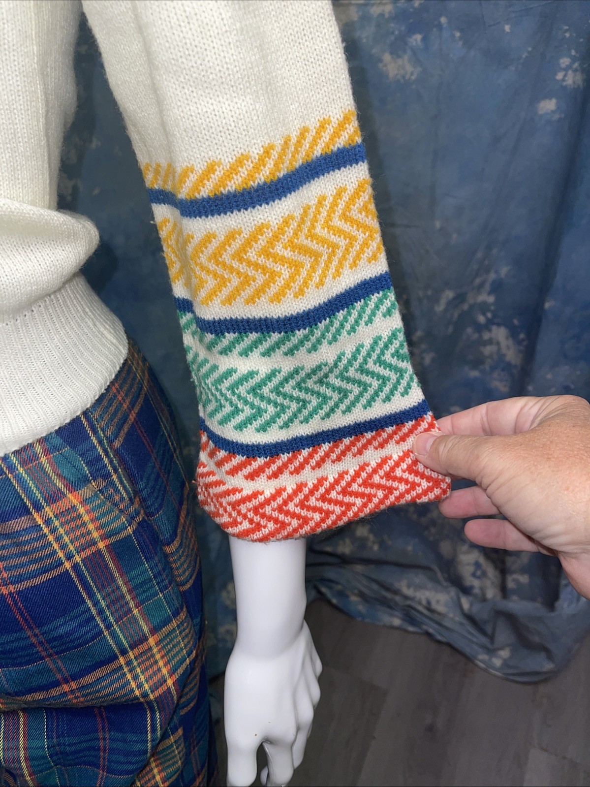 Vintage 1980s Juniors Women’s Girltown Zig Zag Acrylic Sweater 3/4 Sleeve S/M