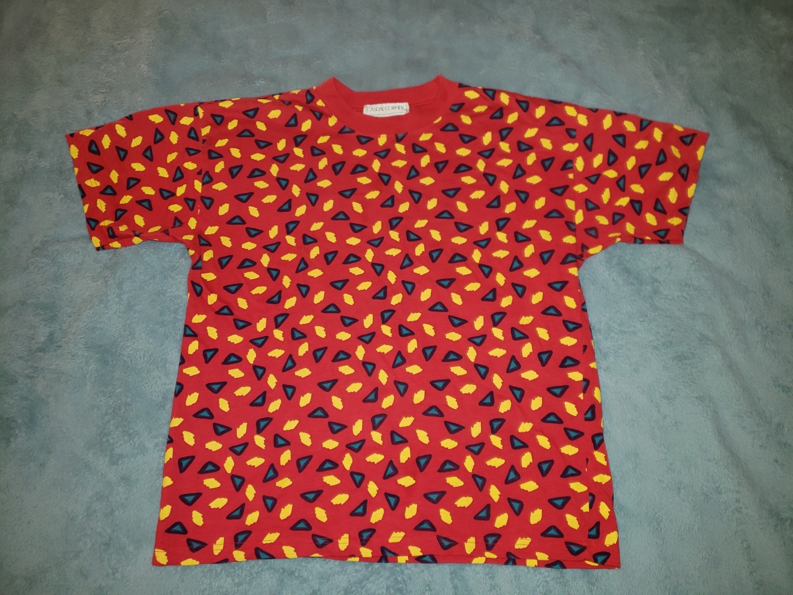 VINTAGE 80s/90s Casual Corner Triangle Geometric T-shirt Short Sleeve Size Large