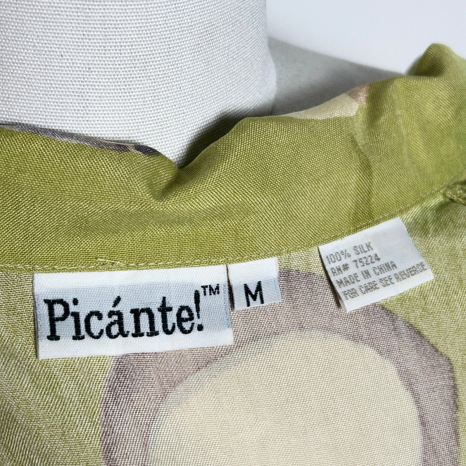 VTG Picante Fruit 100% Silk Camp Cropped Button Shirt Tropical Lime Chartreuse M