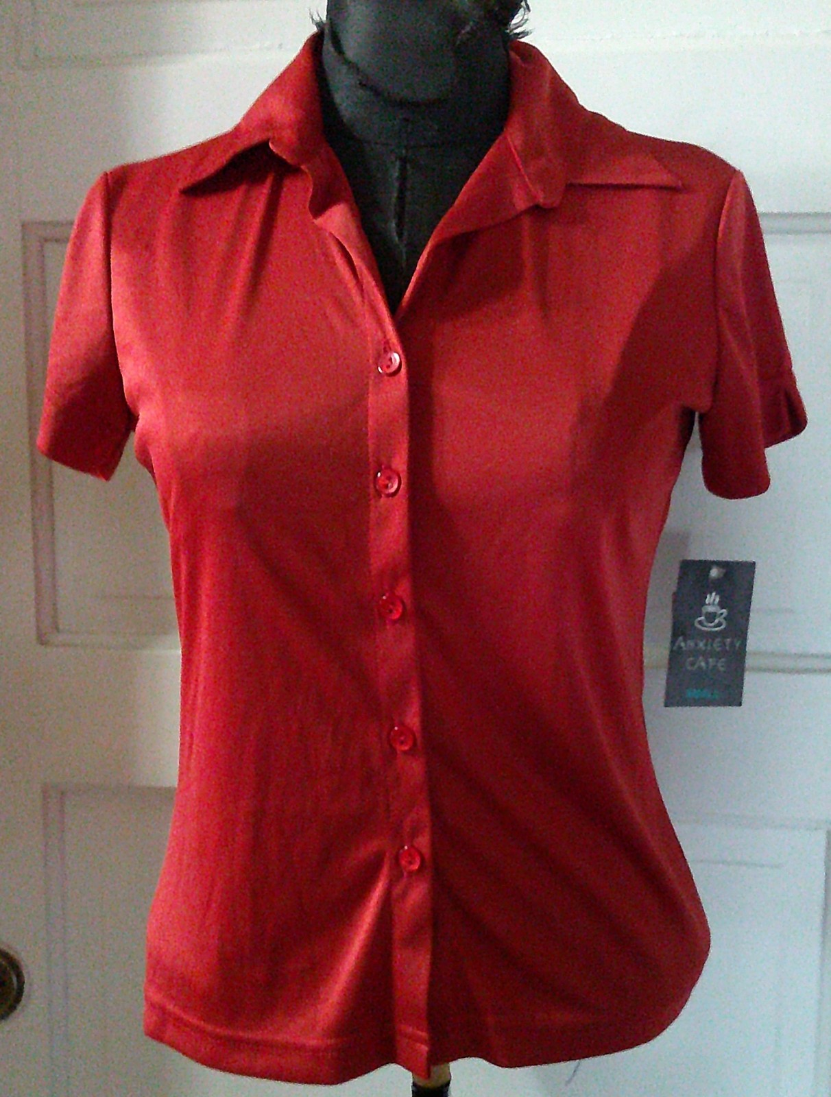 NWT ANXIETY CAFE SS Silky Button Up Red Top Shirt Blouse Junior’s S