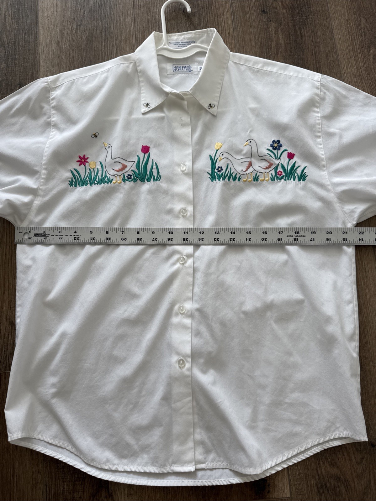 Cotton Blend Blouse 12 Vintage White Short Sleeve Embroidered Flowers Bees E2