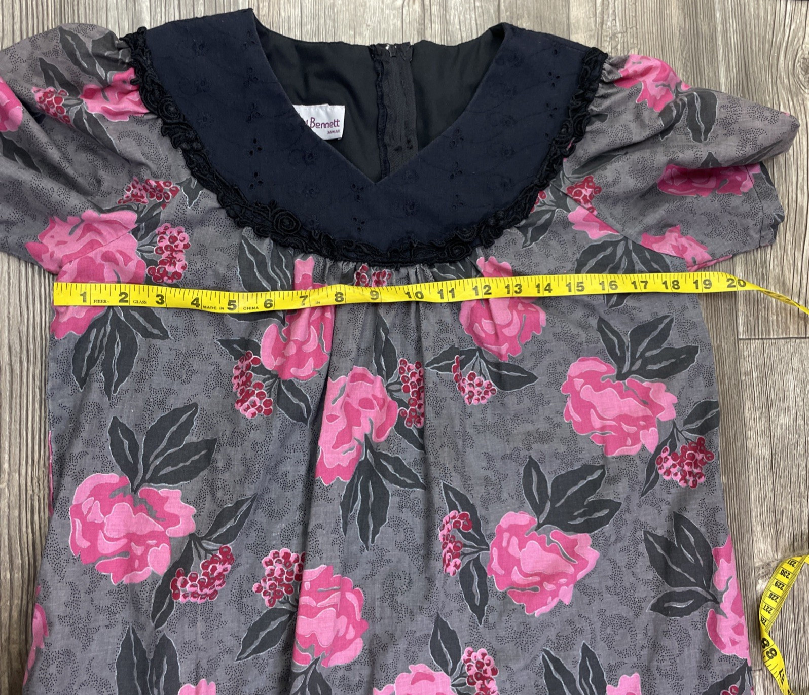 Vtg Carol Bennett Dress Gray Pink Black Floral Hawaiian Muumuu Size M/L