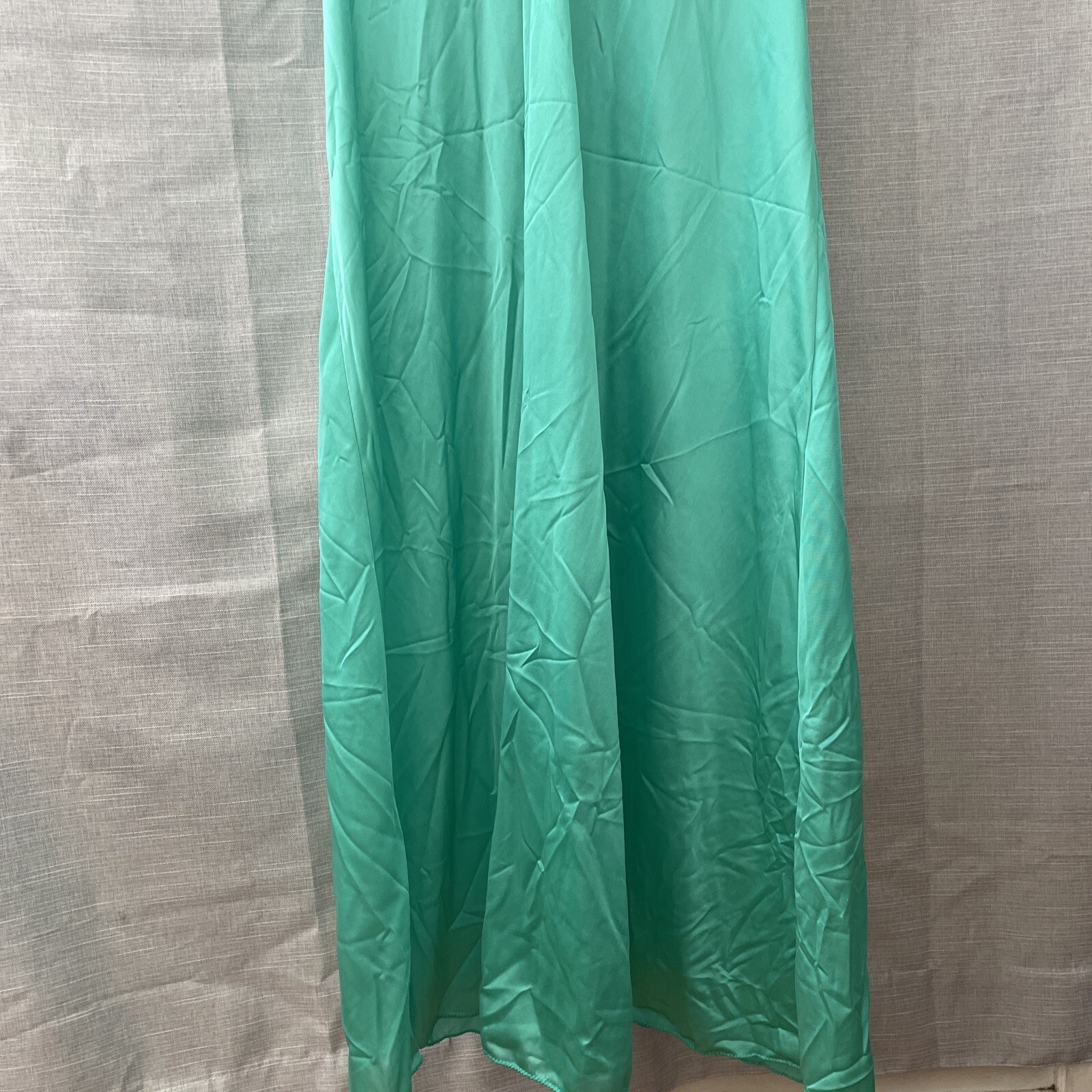 Vintage Carol Hochman for CHEVETTE Green Nightgown ILGWU tag 100% Nylon 50” Long