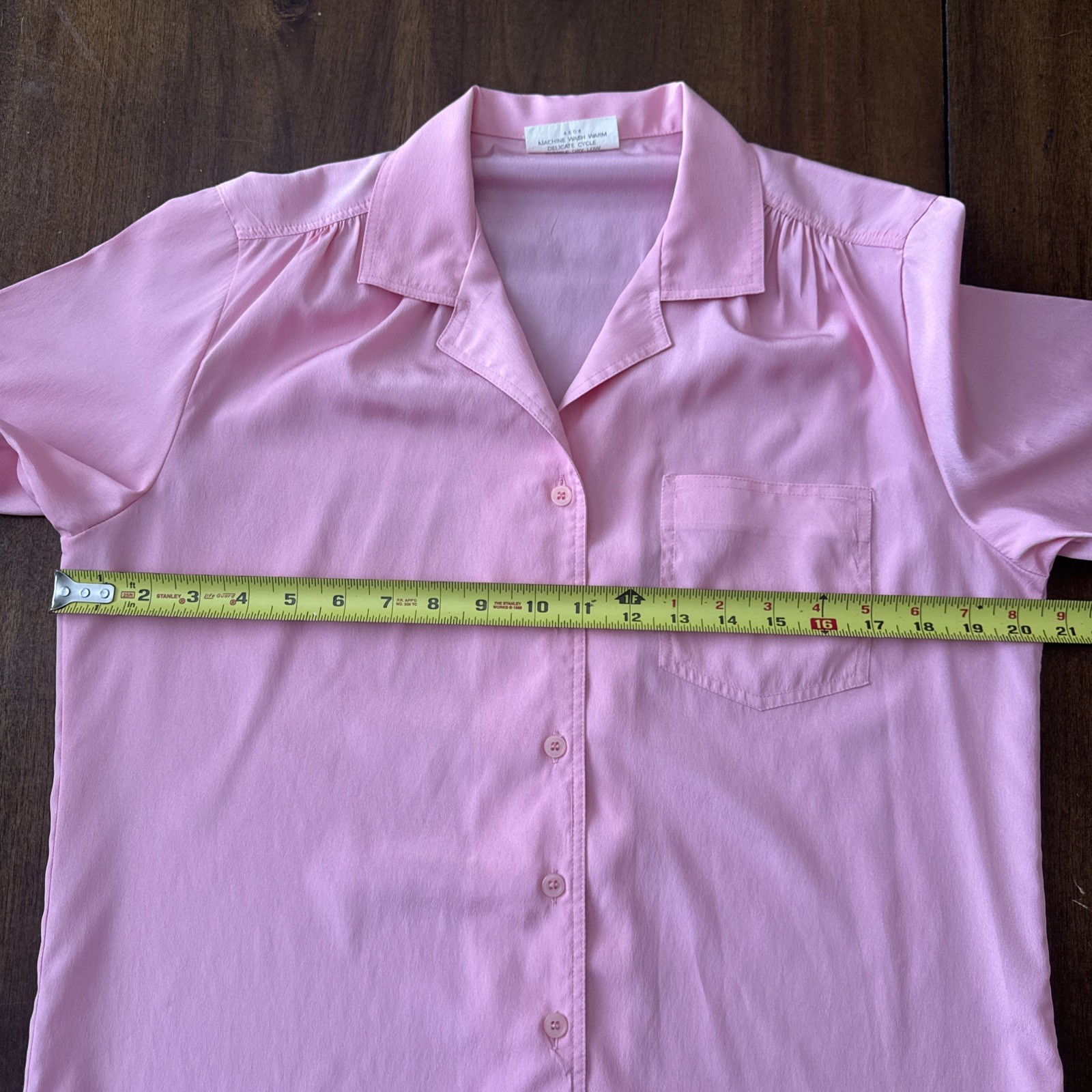 Vintage Pink Polyester Button Front Blouse Shirt sz 36 L Button Up Short Sleeve