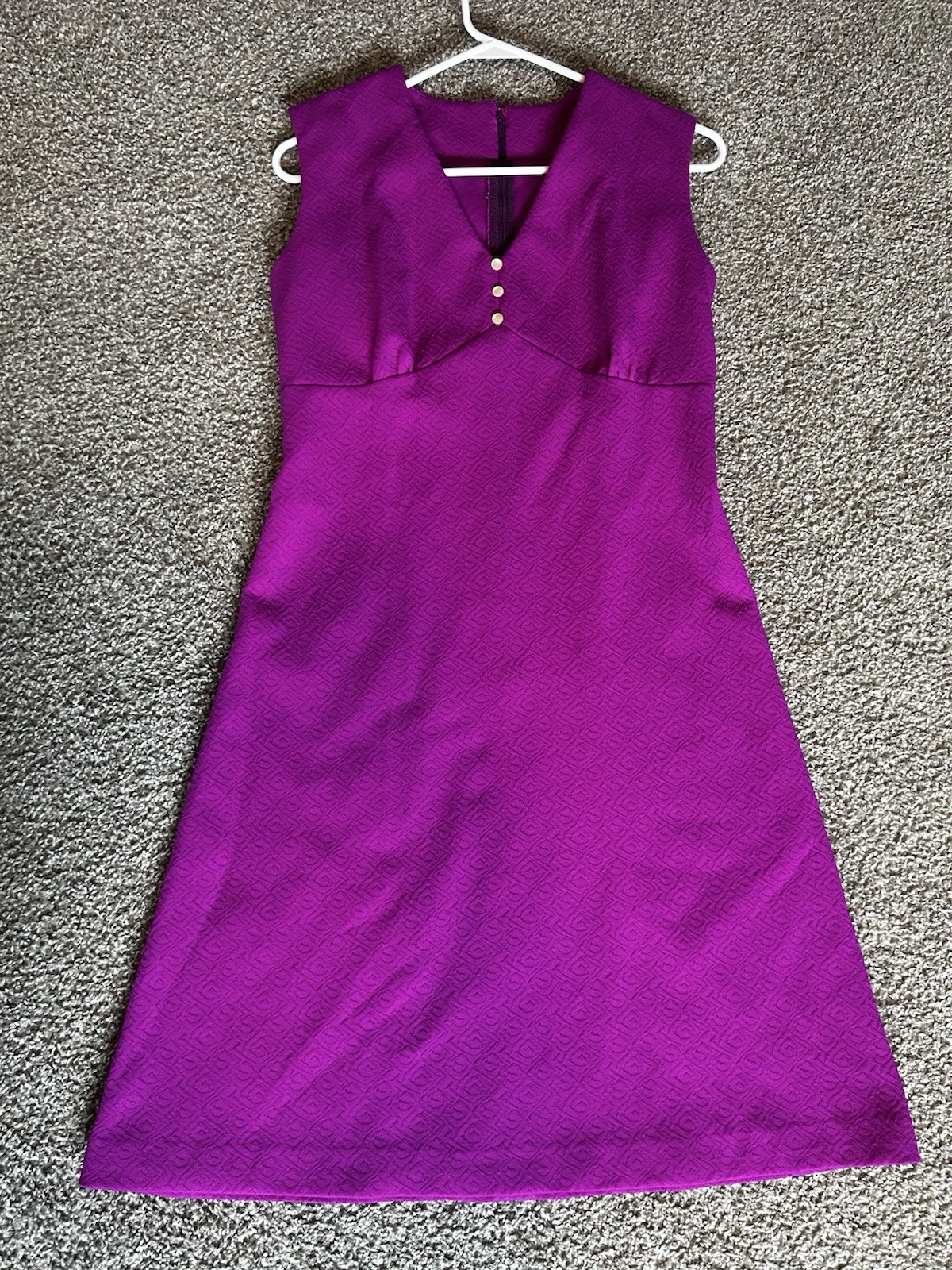 Beautiful V Neck Purple Dress. Size And Brand Unknown. See photos
