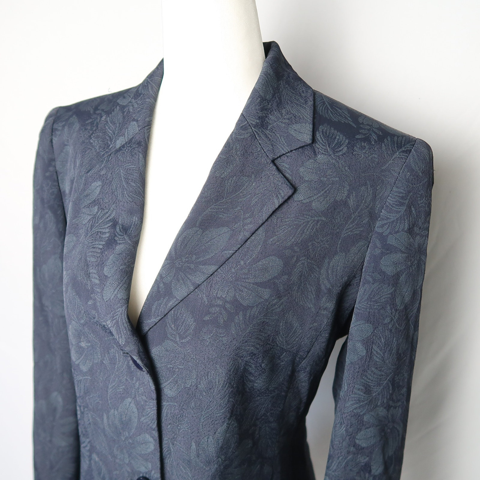 Vintage 90s Jones Wear navy blue tonal floral blazer jacket 6