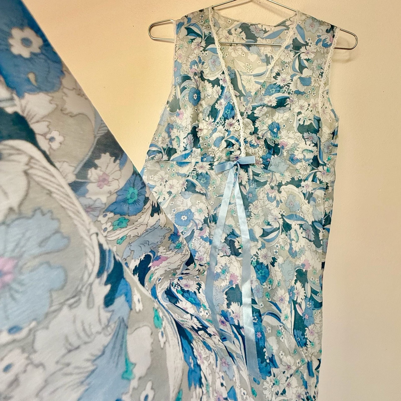 Vintage Floral Lace Trim Nightgown Blue White Chiffon Chemise Nightgown