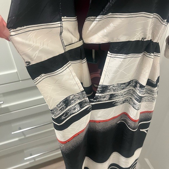 PETITES by NU-MODE Striped Black Metallic Wrap Dress Lightweight | Size 7