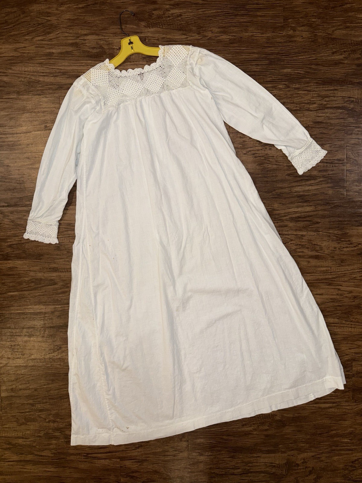 Antique 1900s Edwardian White Cotton Nightgown Hand Crochet Lace Yoke Cuffs