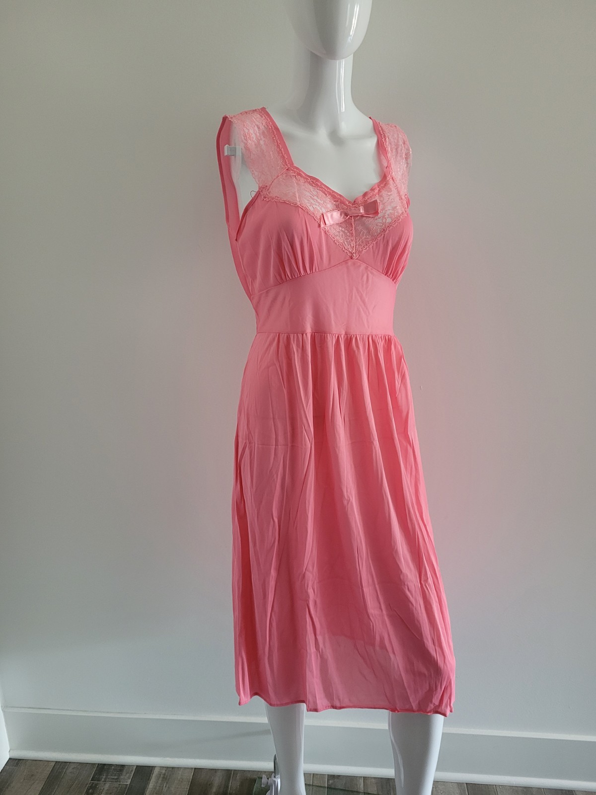 Vintage Enchanting Gown Peignoir Set Babydoll Pink w Lace Nightgown Robe 38