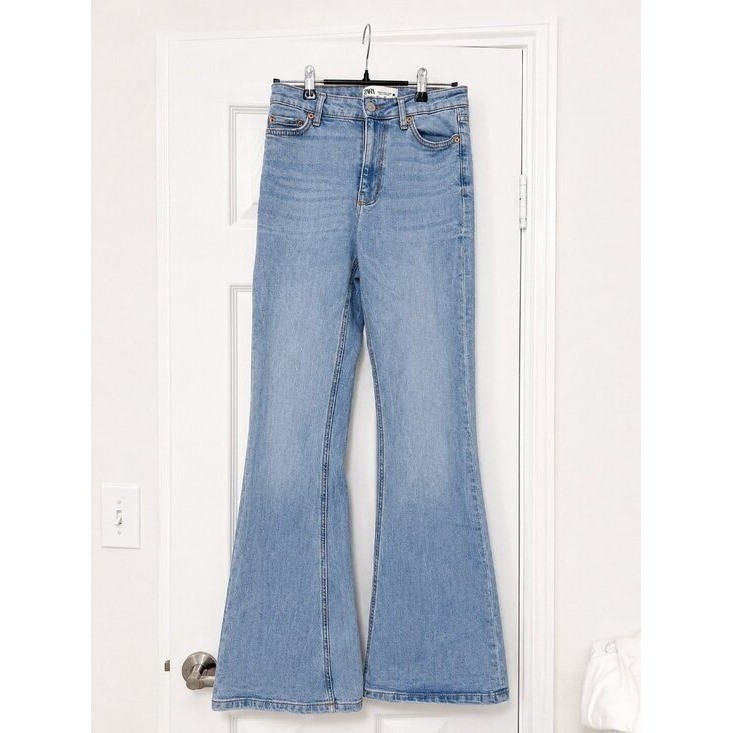 Zara High Rise Flare Jeans Light Wash Denim Size 2 Retro Flare Boho Size 2