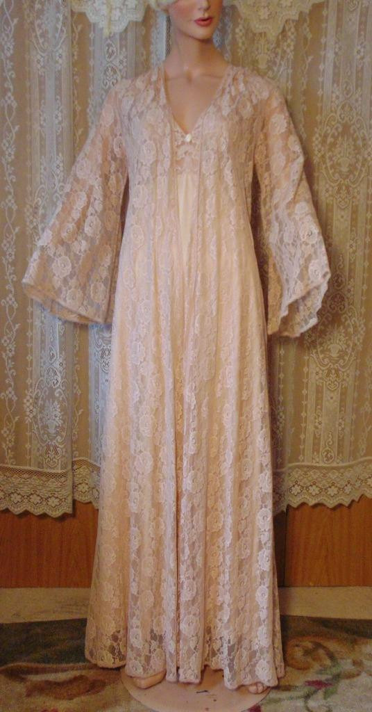 VTG Glydons Peignoir Set Chantilly Lace Bell Sleeve Robe Nylon Gown 36B