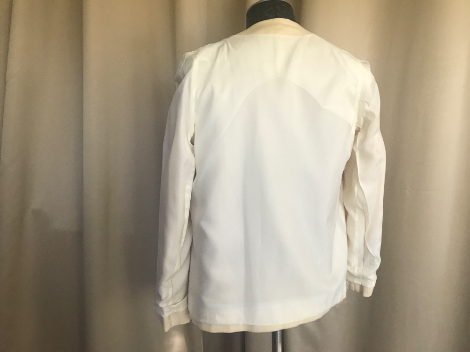 Vintage70′ light cream wool Union Made jacket finished with colorful embroidery
