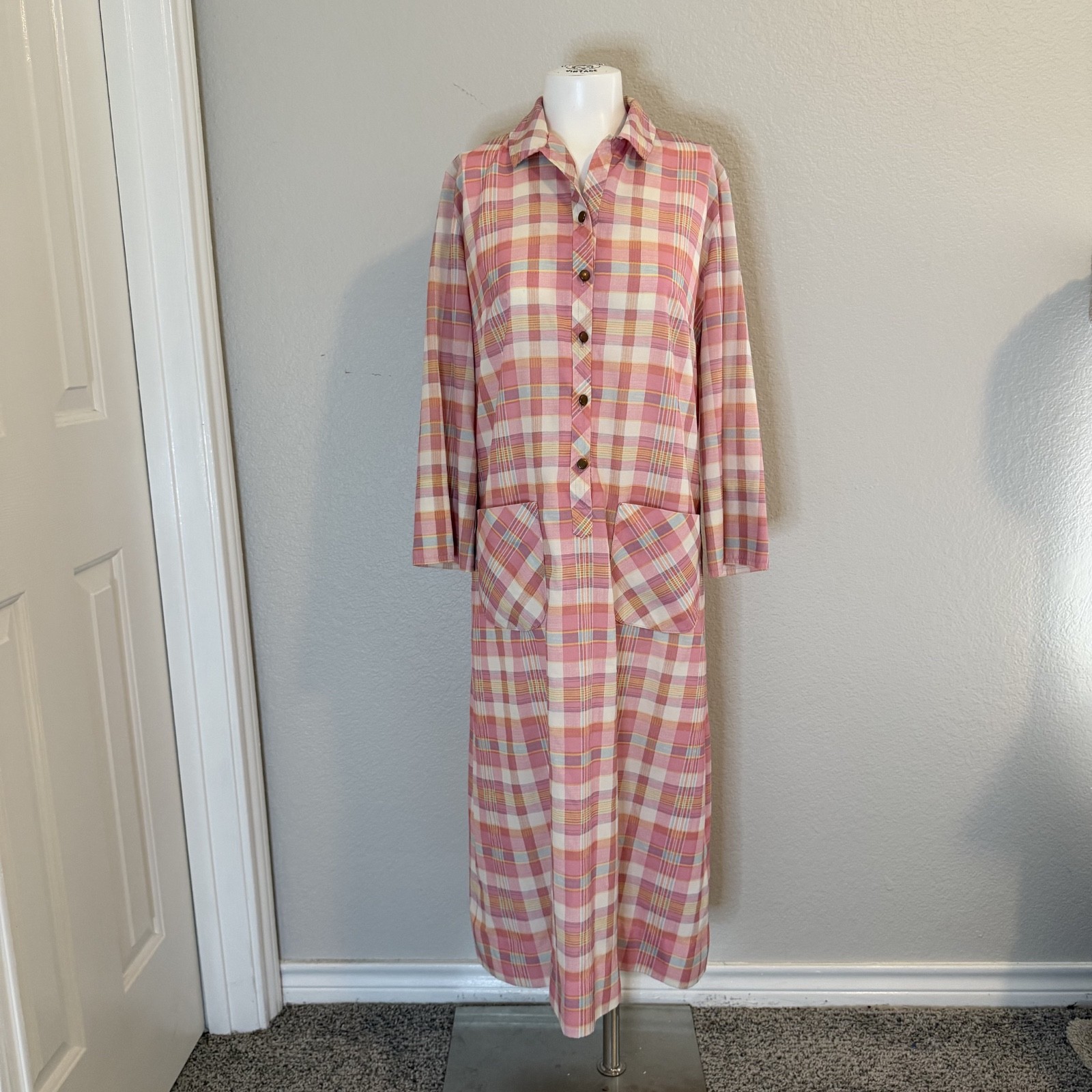 Pink and baby blue 60’s plaid shirt dress size M