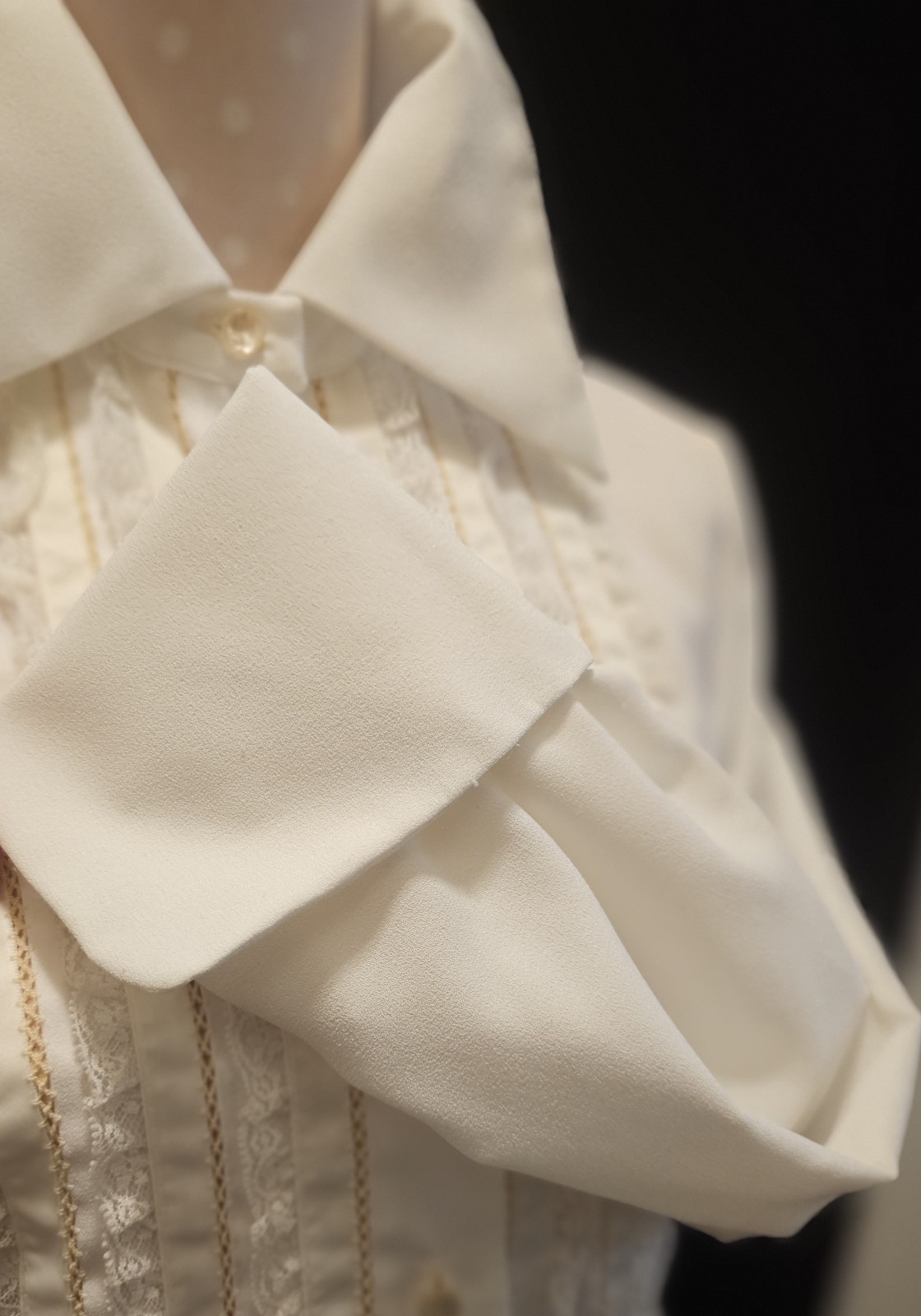 60s Vintage Lady Arrow, Lace & silk Ruffle and gold Detail, Long Cuffs Sz 10,