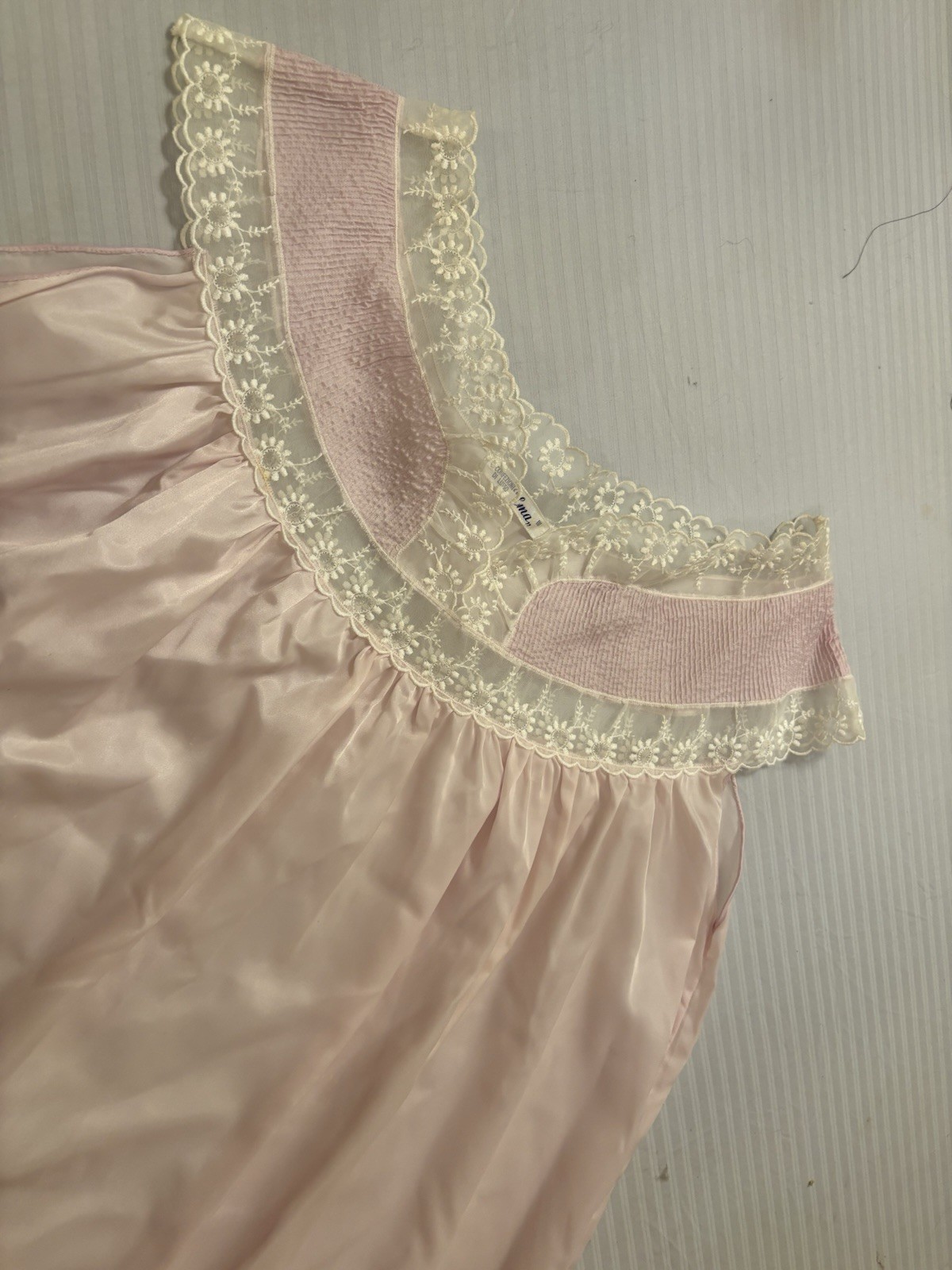 Vintage Italian Nightgown Housecoat Pale Lilac Lace Made in Italy