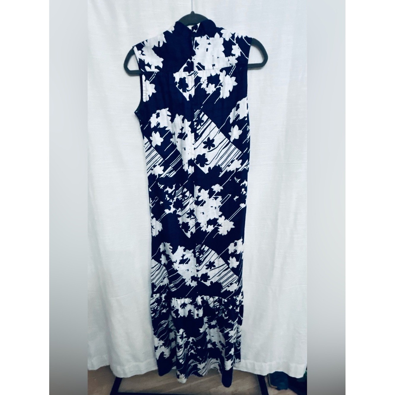 Vintage Circa 1960’s/1970’s I. Magnin x Tori Richard Hawaiian Floral Maxi Dress