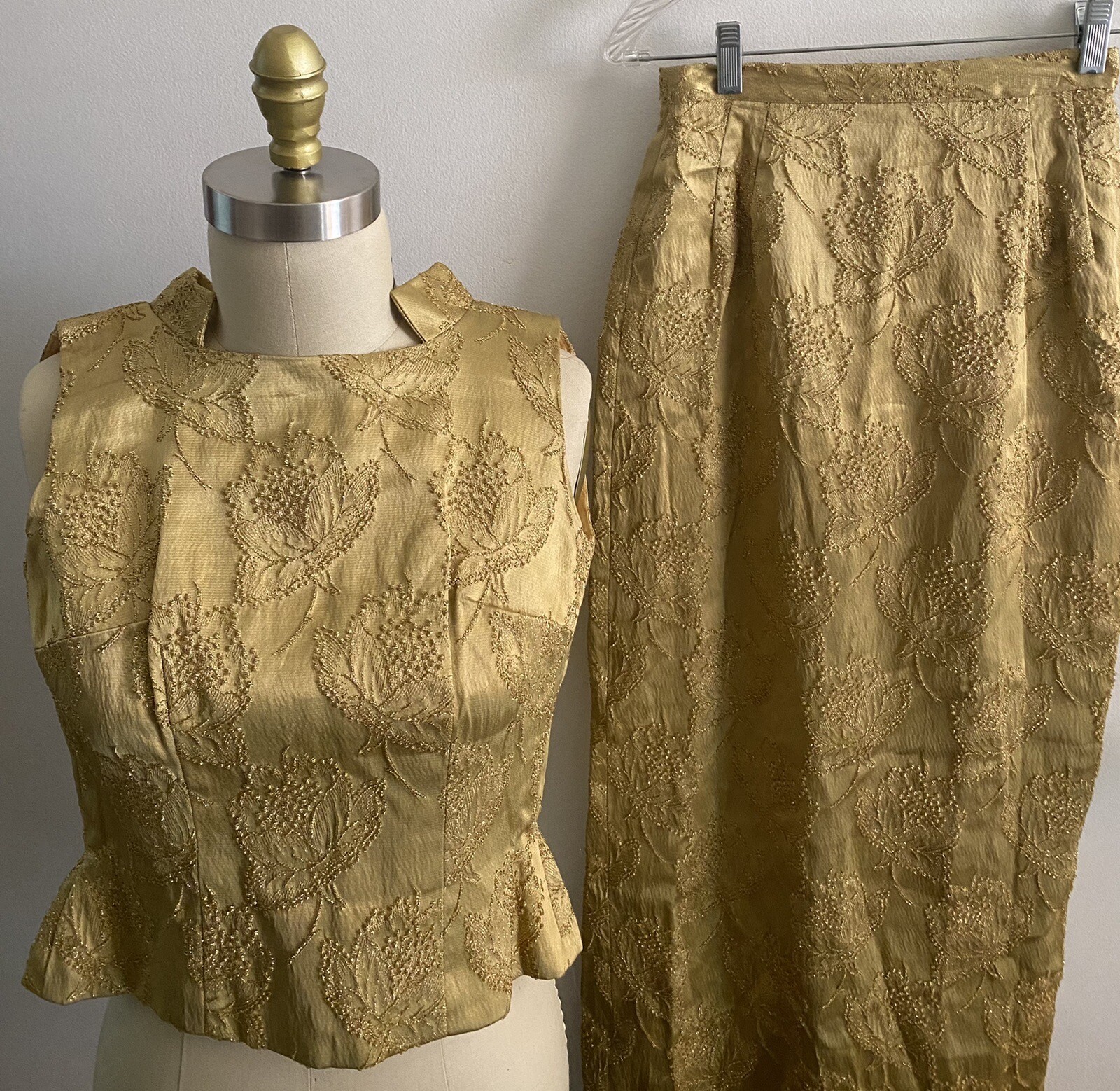 Vintage Gold Taffeta 2 Pc Skirt Set Embroidered Long Slim, Slit & Camisole Top S
