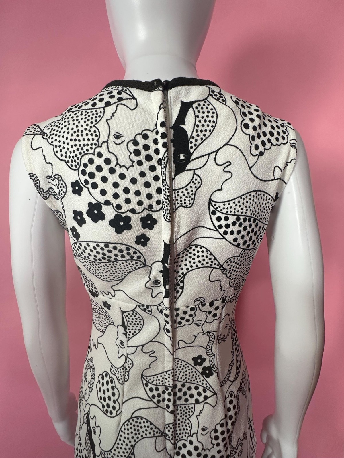 1960s MOD FACE Print SURREALIST OP Art Dot Whimsical Mini Dress. XS-S. AS IS