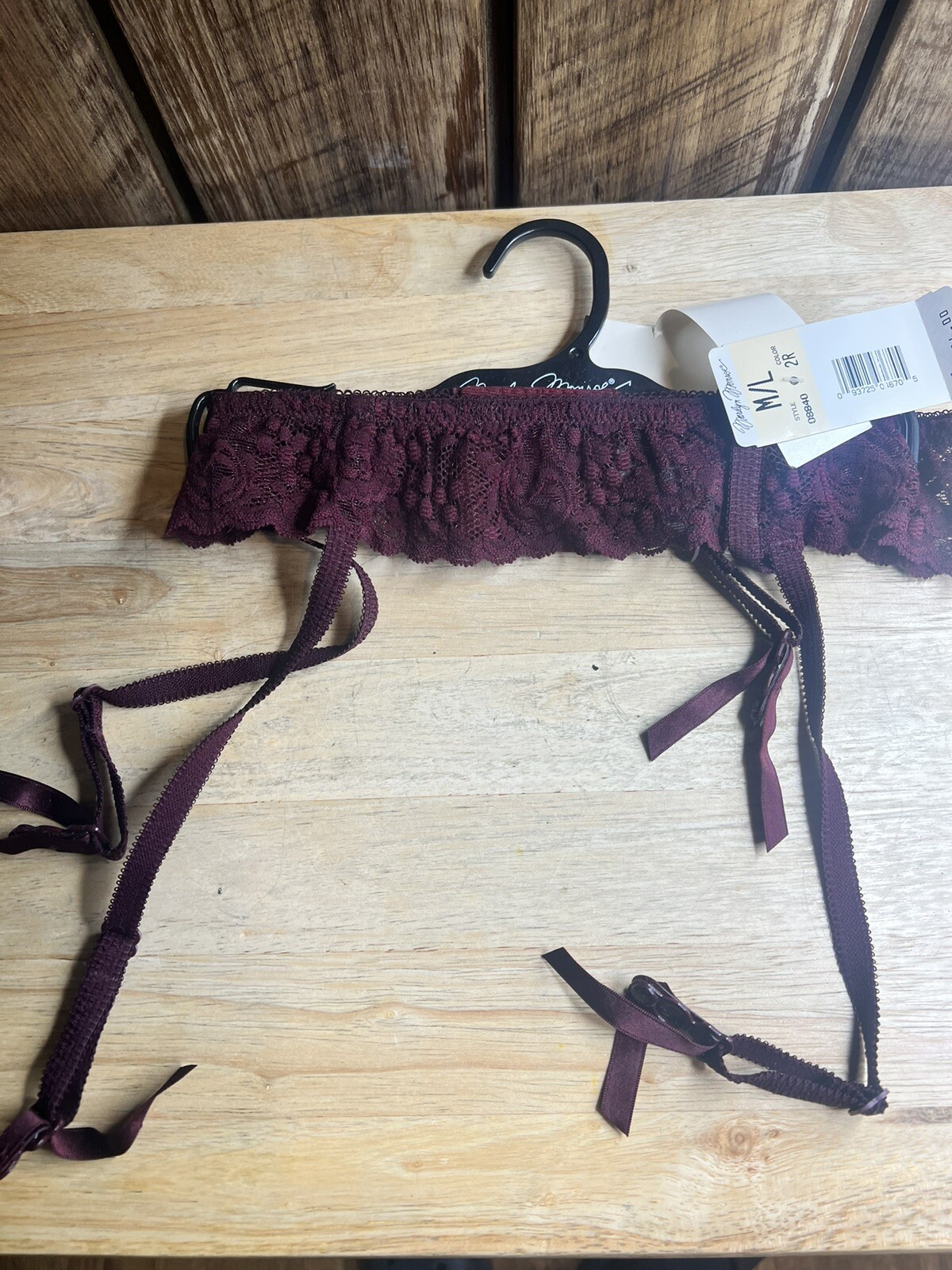 Vintage NWT Marilyn Monroe Garter Size M/L Style 08840 Maroon