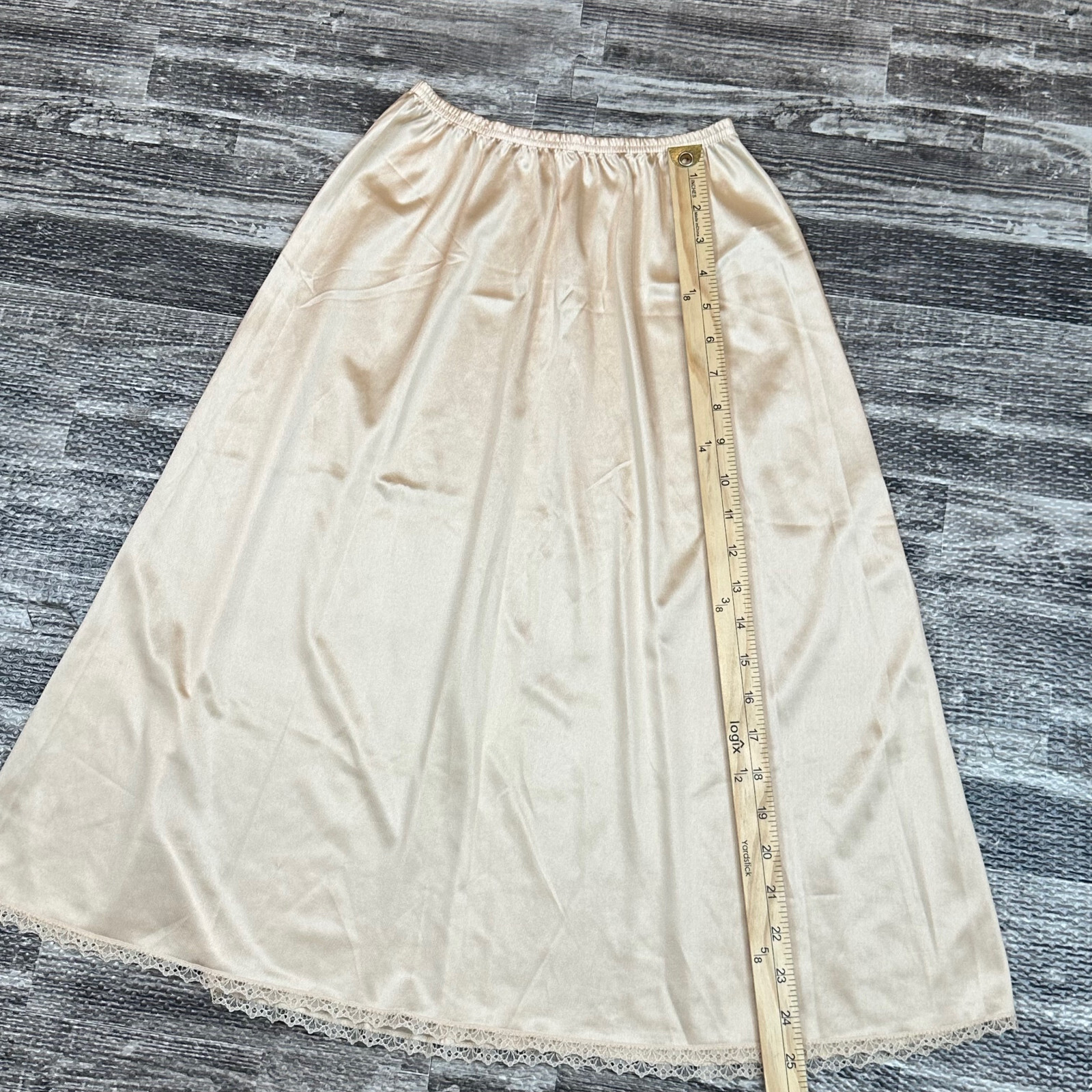 Vintage Vanity Fair Half Slip Size Small in Beige/Nude NEW
