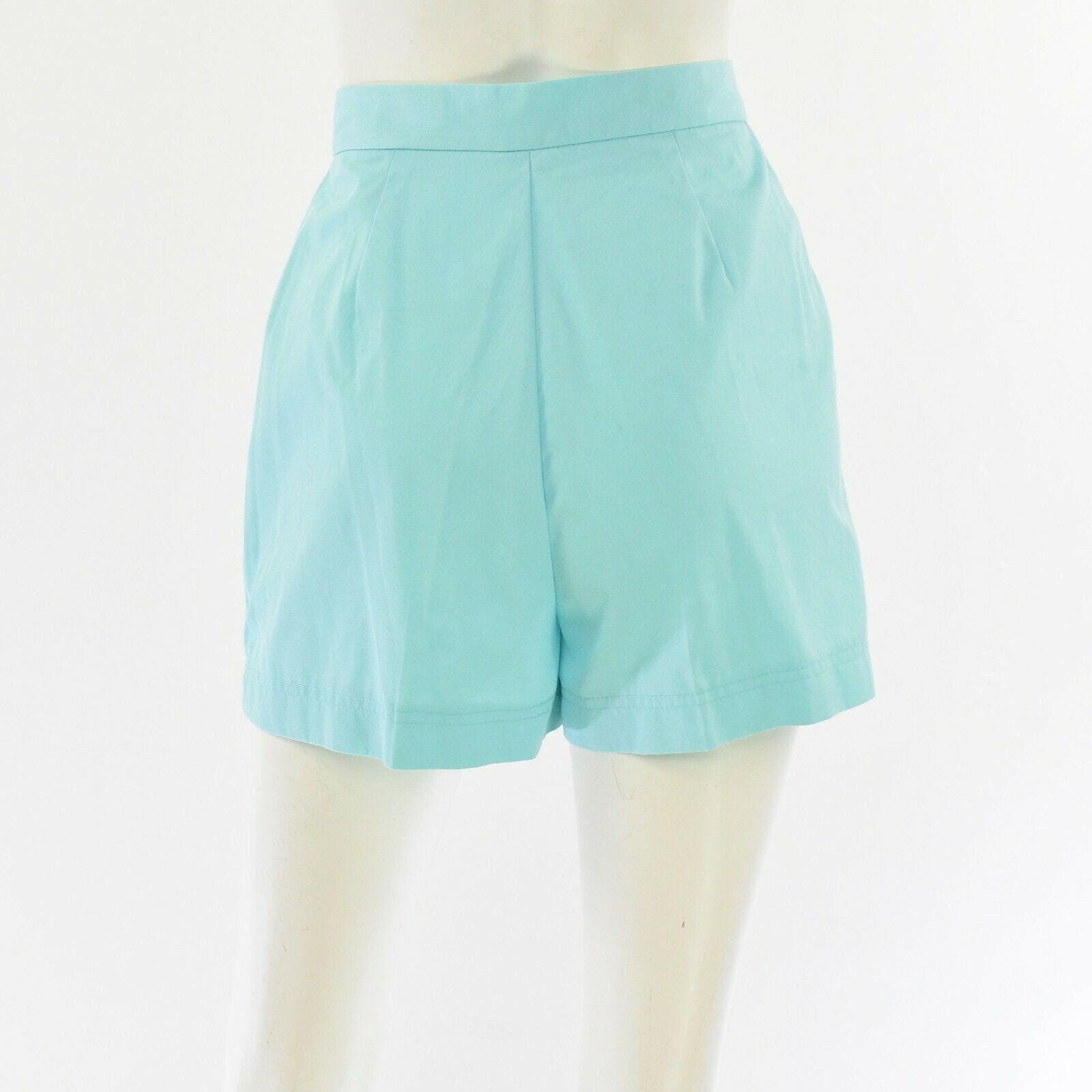 70s Vintage Seafoam Pleated High Waist Shorts Womens 8 2.5″ Inseam