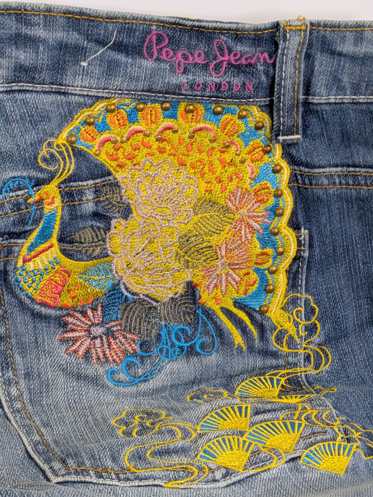 New Pepe Jeans London „Jasmine” Embroidered Peacock & Floral Denim – Size 32