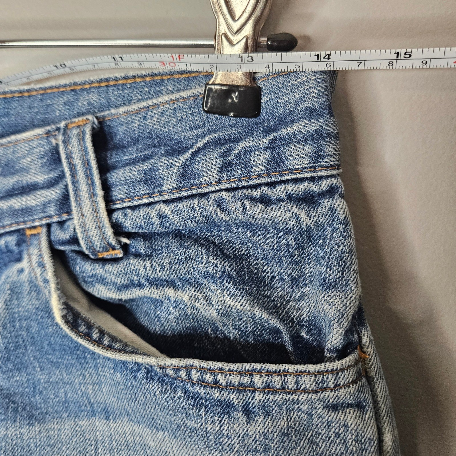 Vtg Levi’s 70’s Orange Tab High Waisted Denim Cut Off Shorts Light Wash Blue 28