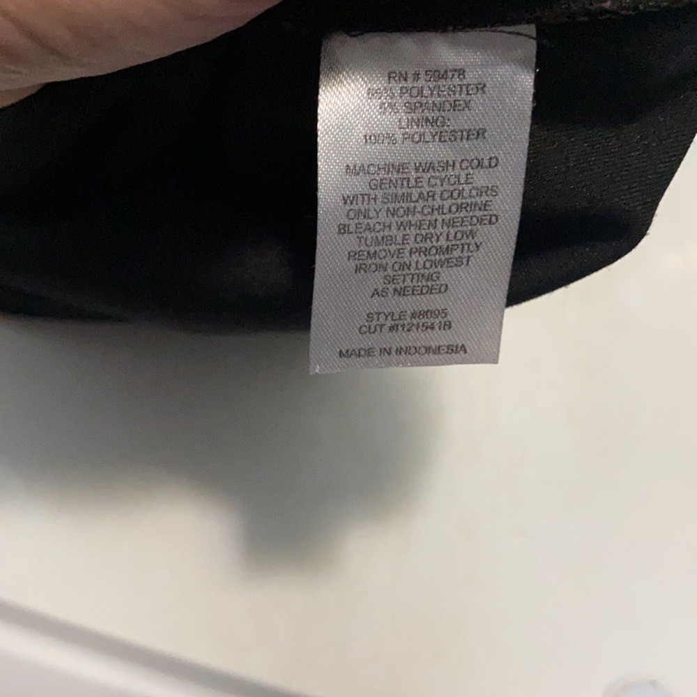 Valerie Bertinelli black career dress Size 4 sleeveless fit & flare zip accent