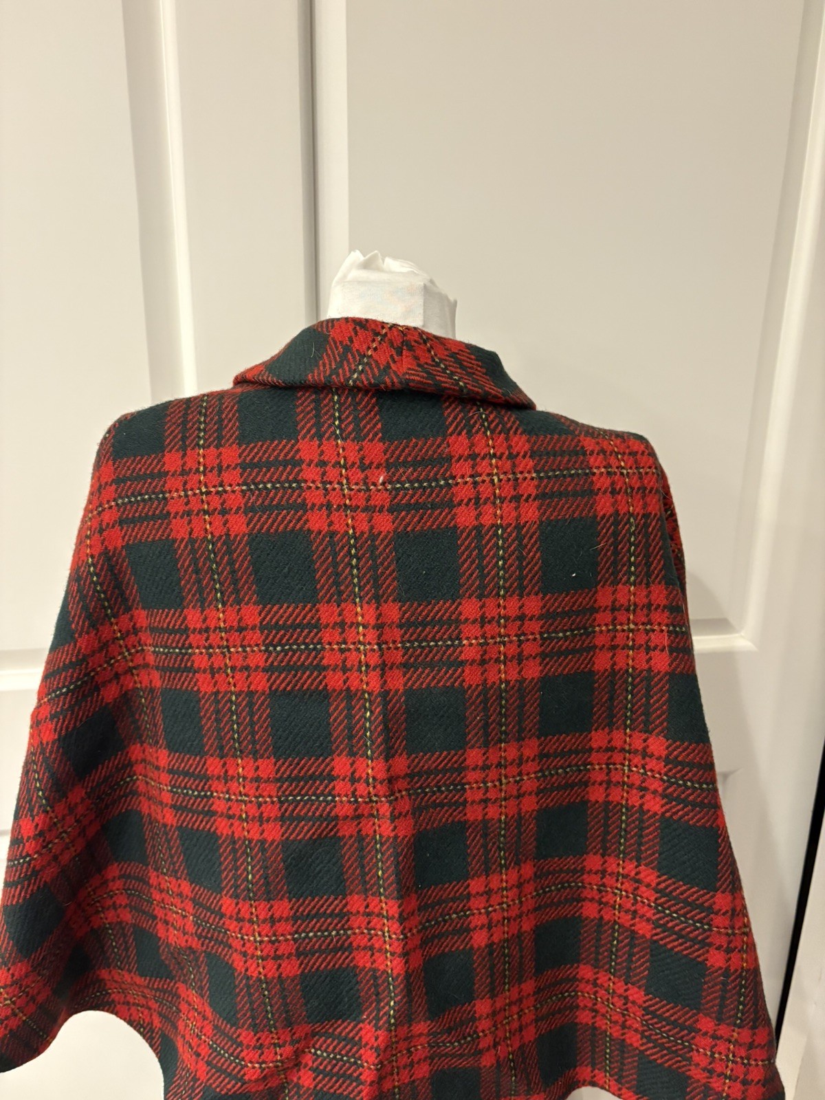 Vintage 1960s Best & Co Fifth Ave. NY Wool Plaid Cape Red and Green Plaid