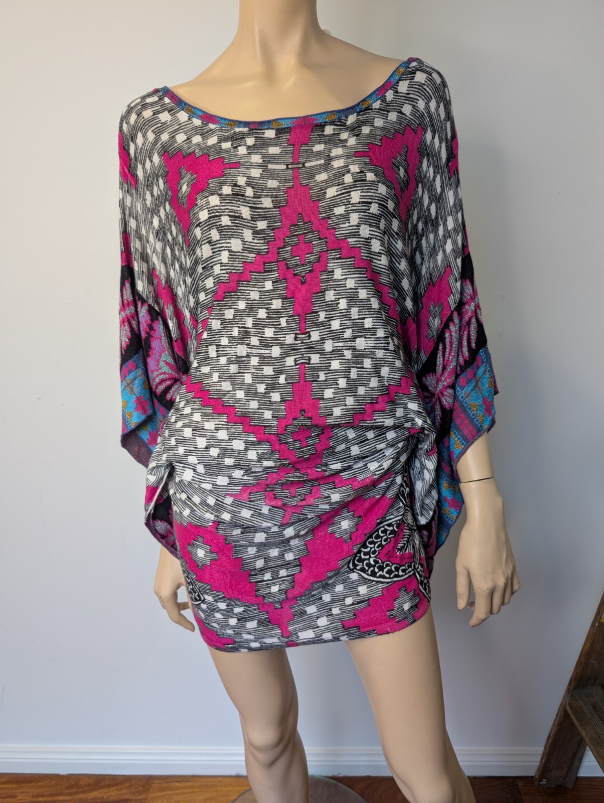 ​VINTAGE Custo Barcelona Graphic Dress M Cyber Geometric Pink Mini Minor Flaw