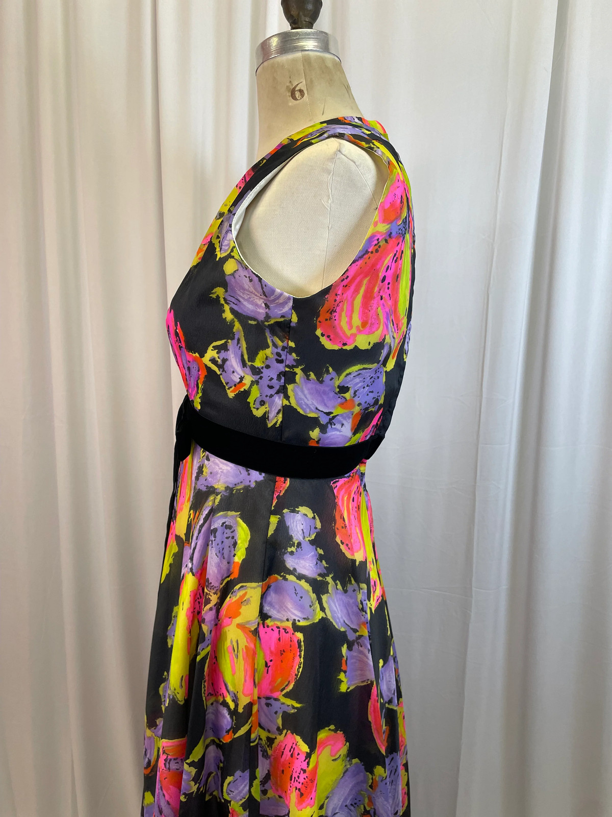 Stunning Vintage 60s Maxi Length Formal Dress, size small