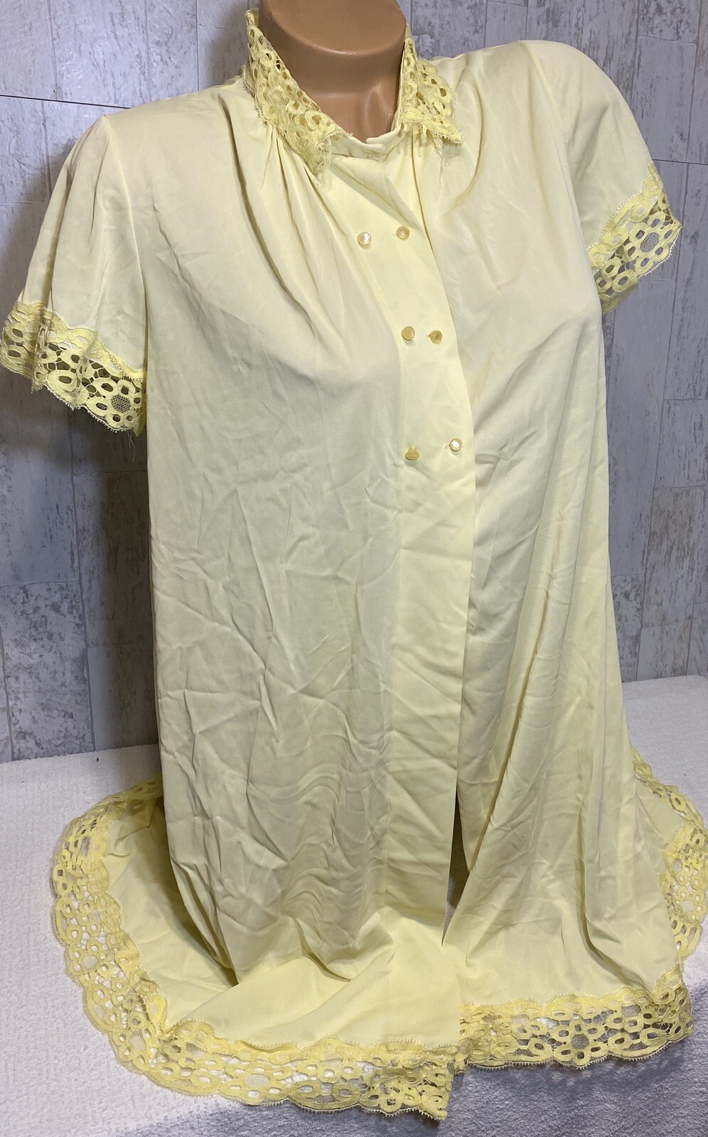 VTG Peignoir Robe Yellow 100% Nylon Sears Roebuck & Co Small-32-34 butter #L49
