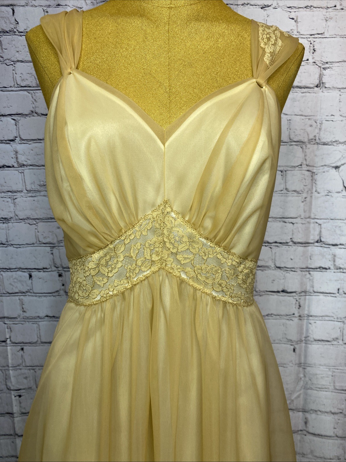 Vintage 50’s Vanity Fair Nightgown Double Nylon Tricot Beige Nude Lace 32