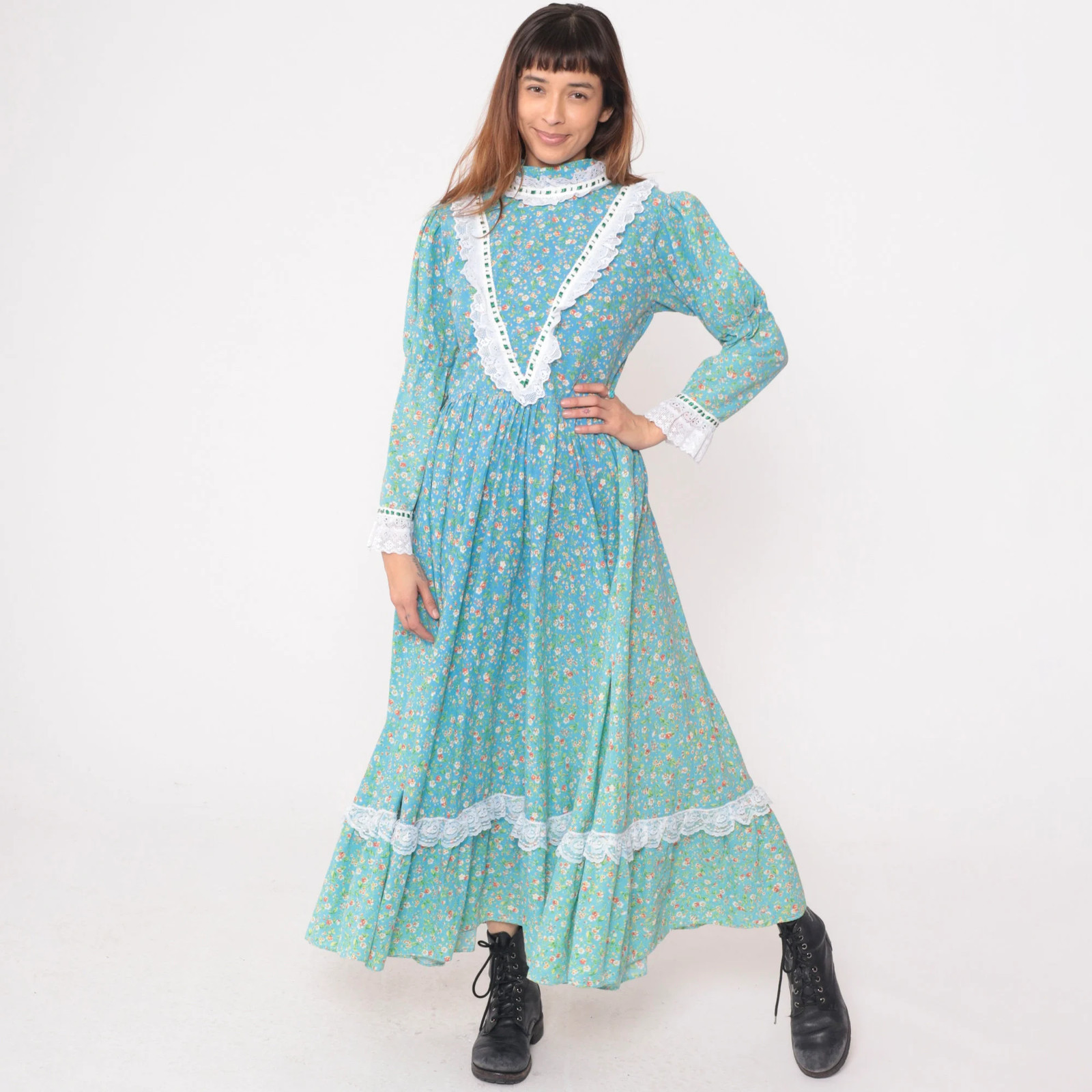 Long Prairie Dress 70s Floral Maxi Dress Blue Lace Trim High Waisted Hippie Cott