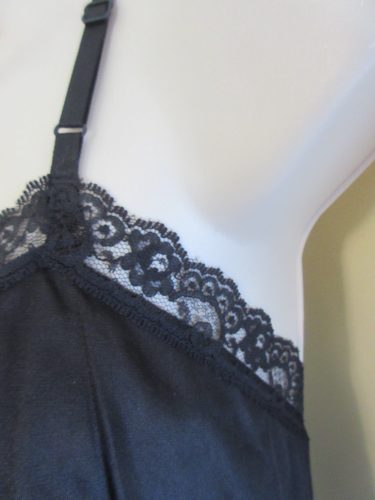 unworn vintage size 36 DEENA BLACK sheer LACE NYLON full slip NIGHTGOWN